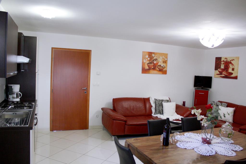 Apartments Villa Lili Umag Room photo
