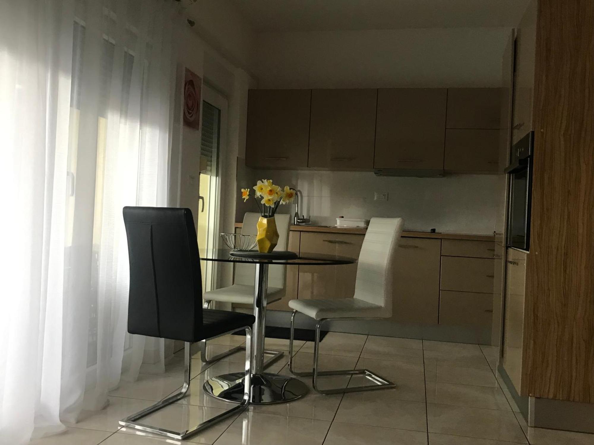 Apartments Villa Lili Umag Exterior photo