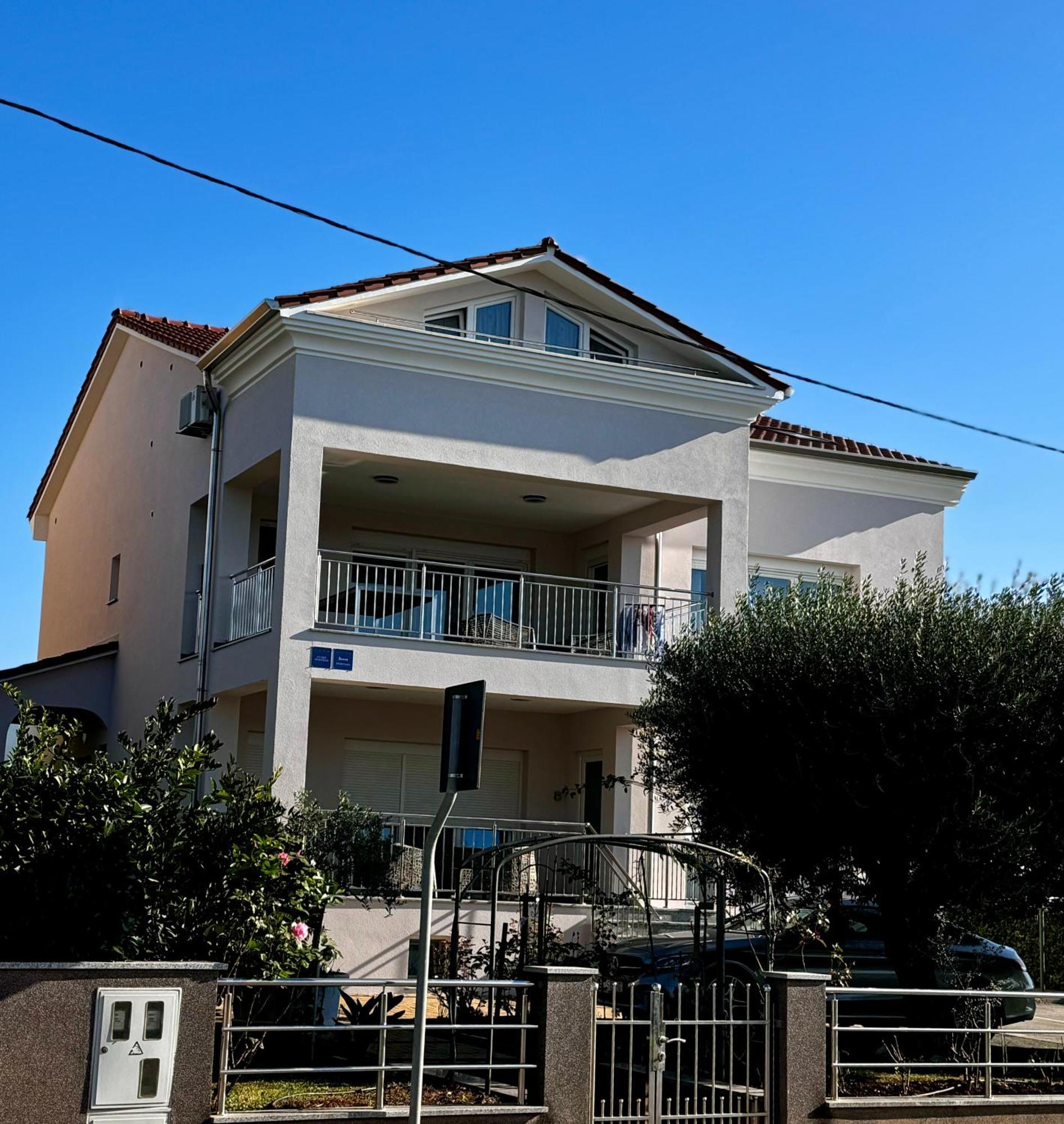 Apartments Villa Lili Umag Exterior photo