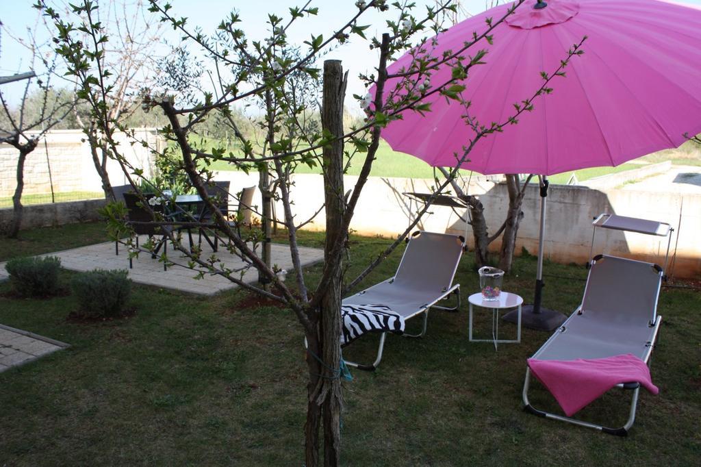 Apartments Villa Lili Umag Exterior photo